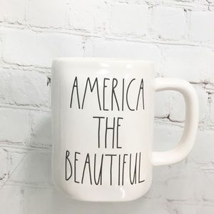 🚨FLASH SALE🚨Rae Dunn AMERICA THE BEAUTIFUL coffee mug